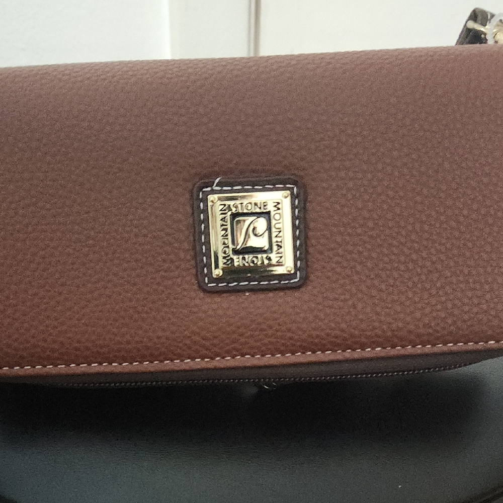 Stone Mountain Accessories Chocolate Leather Wallet